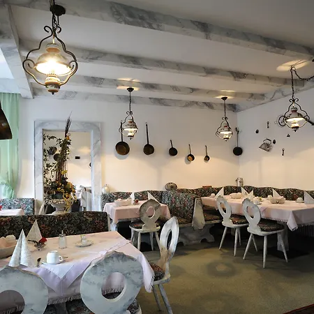 Garni Hubertus-nostalgie & Charme Hotel