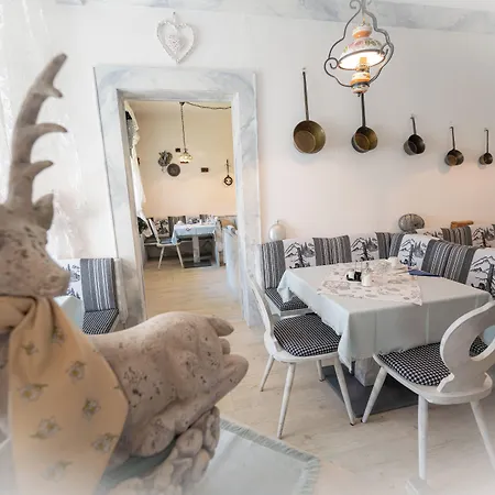 Garni Hubertus-nostalgie & Charme Hotel 3*