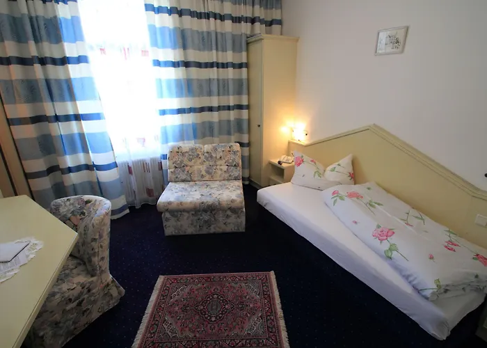 Garni Hubertus-nostalgie & Charme Hotel 3*